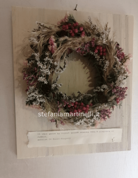 Coroncina di fiori secchi